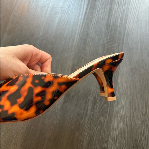 Tuckernuck Coconuts by Matisse Tortoise Shell Low Heel Miles Size 9 - Picture 5 of 5